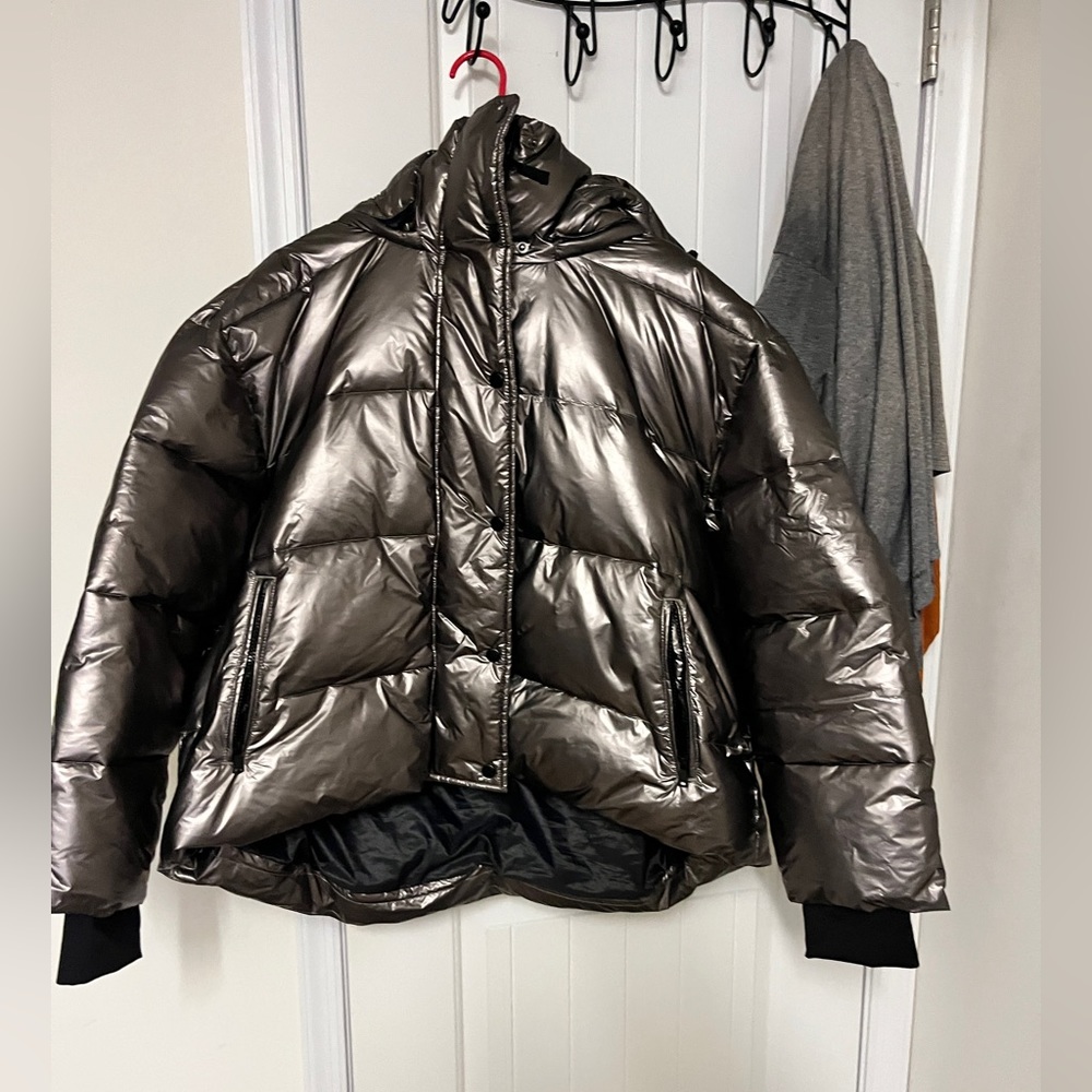 Gap puffer jacket crop